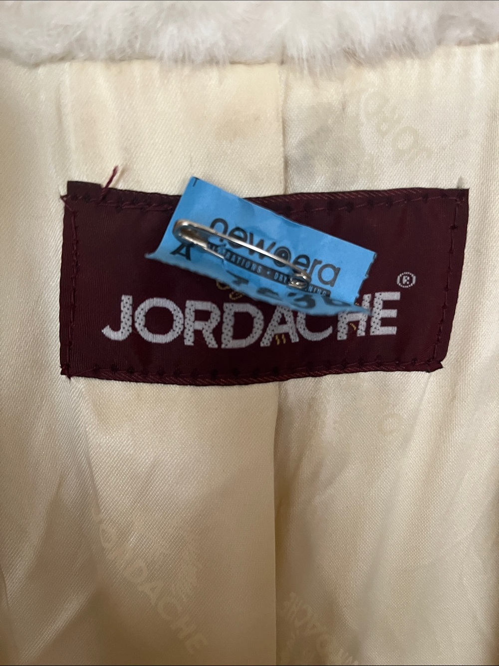 Vintage Jordache Cream Faux Fur Coat Size Small Hidden Closures 80s 90s Glam - Picture 2 of 13